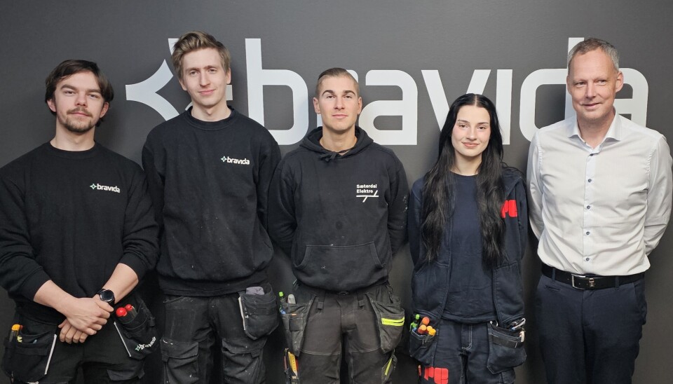 Montørene Sebastian Vetås (Bravida), Lukas Sperstad (Bravida) , Mark Slezin (tidligere Sæterdal Elektro), elektrolærling Sofie Sandal (tidligere Pettersson & Gjellesvik) og regiondirektør for Bravidas nyopprettede region Nordvestlandet, Roy Sætre har vært spente og gjort grundige forberedelser i lang tid før den nylige fusjonen.