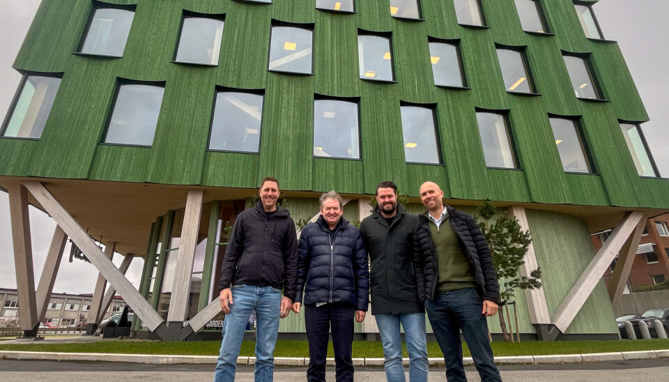 GLADE OG STOLTE: (Fra venstre) Kenneth Post, (avdelingssjef for Bravidas VVS-avdeling i Agder), Agnar Klakegg (avdelingsleder for Bravidas elektroprosjektavdeling i Kristiansand), Kåre Klingenberg, (avdelingssjef for Bravidas automasjonsavdeling i Agder) og Trond Lauritz Larsen (regiondirektør for Bravida Norges region Agder og Rogaland).