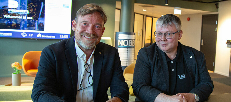 Markedssjef VVS/VA Tor Strand Jacobsen (t.v) i Byggtjeneste og innkjøp og miljøsjef Arne Kristian Olsen i VB Gruppen