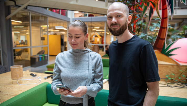 UNGE ENTREPRENØRER: Markedssjef Nina Snemyr Kringlen og gründer og daglig leder, Håvard Edvardsen i Kobbr gleder seg til å vise tilbudsverktøyet til vvs-bransjen.