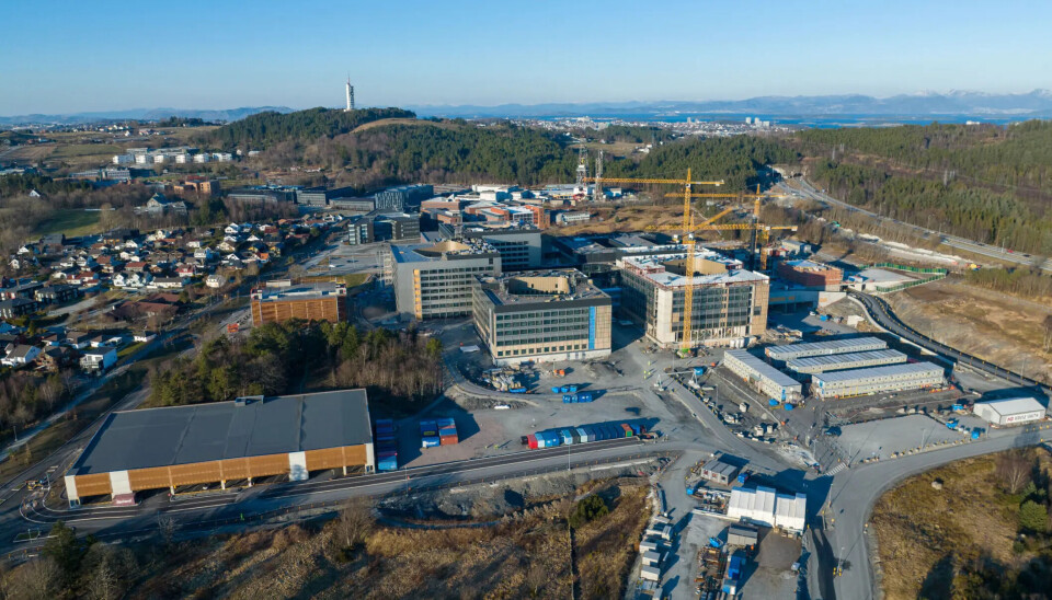 Nye Stavanger universitetssjukehus (SUS) symboliserer et offentlig byggeprosjekt som har gått fra plan til milliard-krangel, og som nå kjempes om i Sør-Rogaland tingrett.